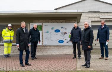 besuch minister buchholz westkueste 100 laegerdorf