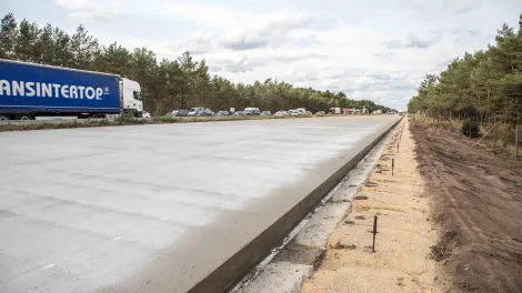 Fahrbahndeckenbeton