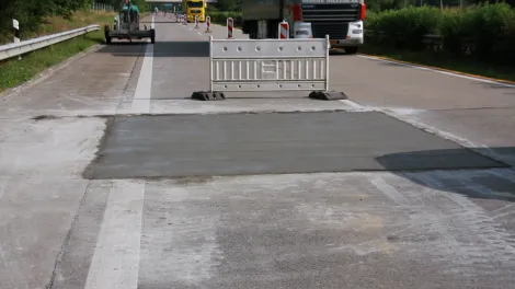 Schnellbeton für Reparaturfelder