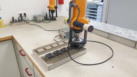 Mörtel und Bauchemie