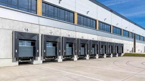 Logistikhalle mit Rolltoren