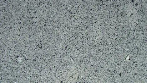 basaltlava-diamantgeschliffen Nahaufnahme.