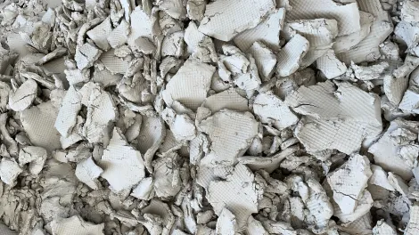 Filterkuchen aufgehäuft.